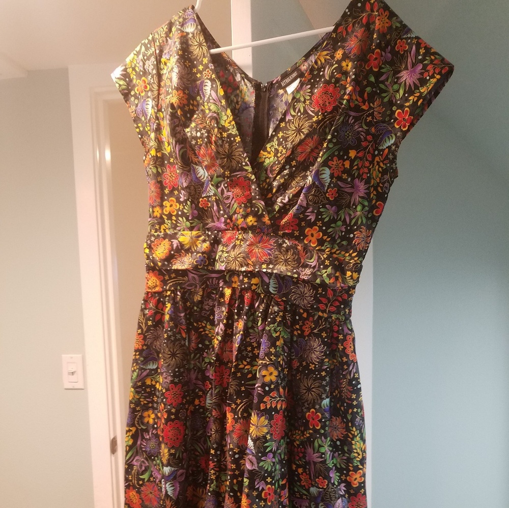 Modcloth Retrolicious dress, EUC